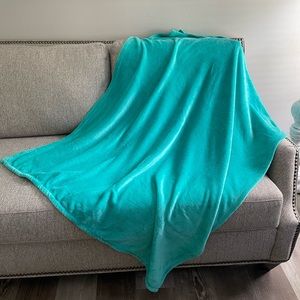 Turquoise, Teal Flannel Throw Blanket